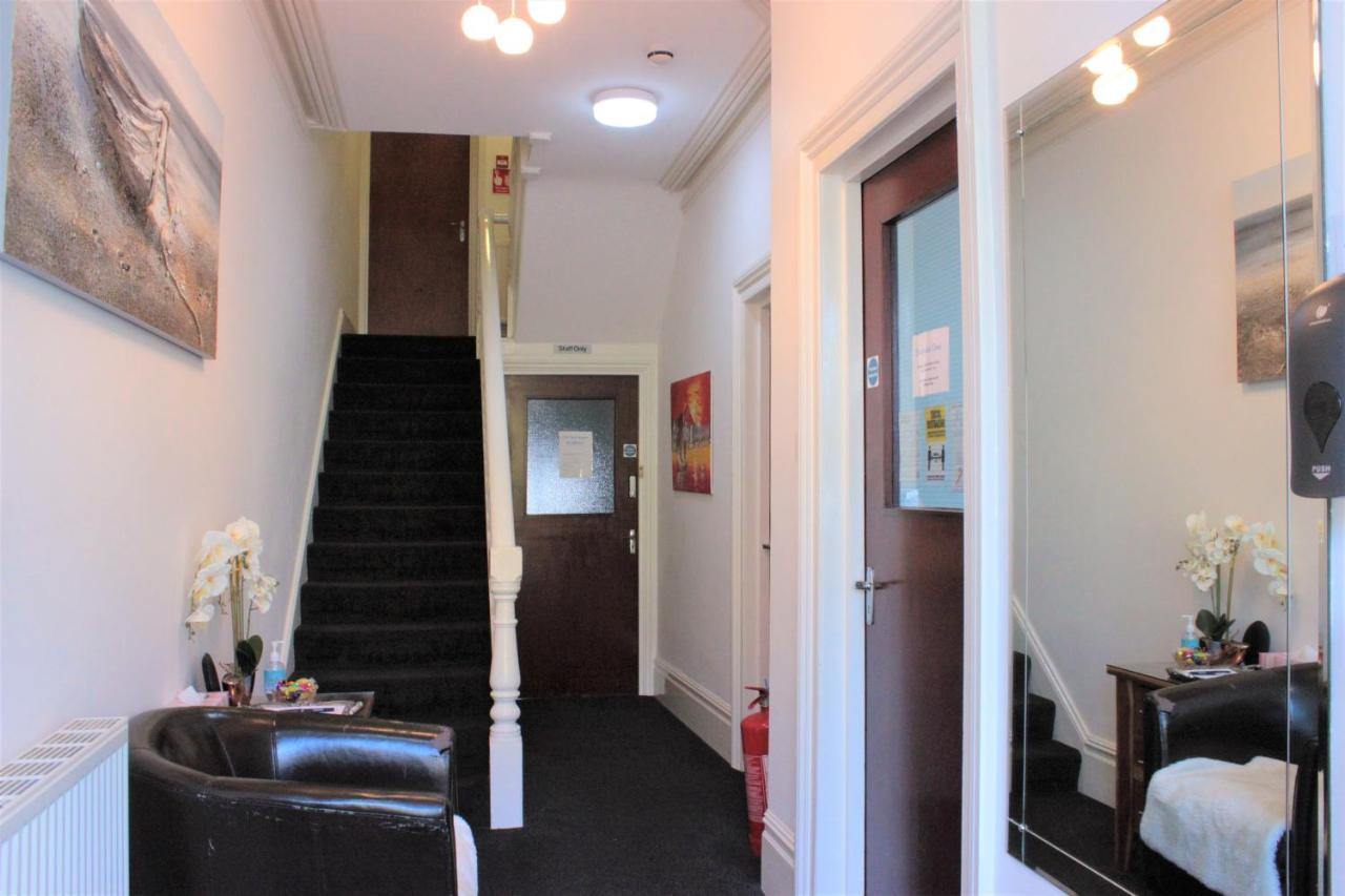 The P&M Paignton Residence Ngoại thất bức ảnh